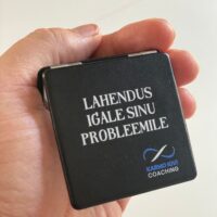 Sõnumiga taskupeegel